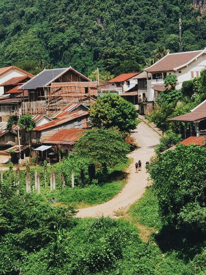 Arthith Guesthouse Nong Khiaw Exterior photo