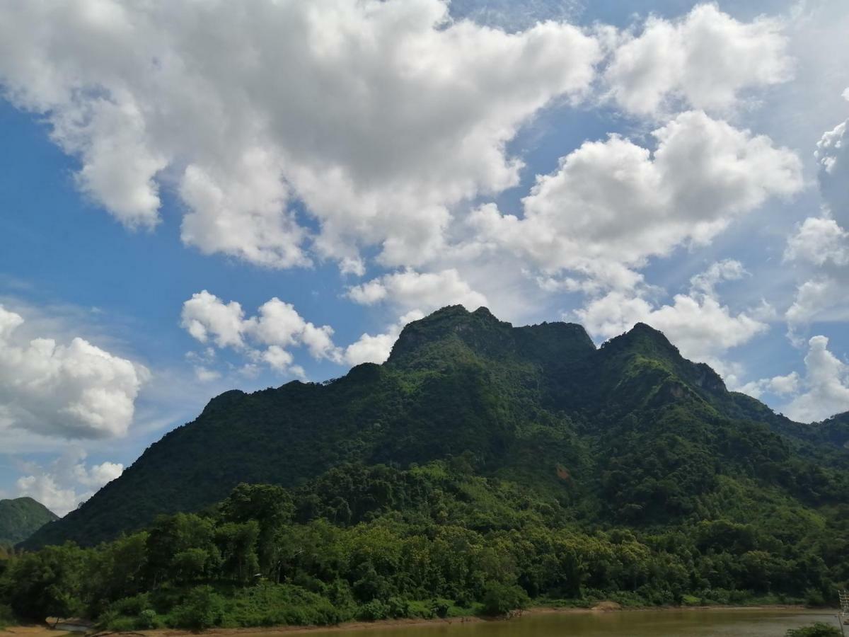 Arthith Guesthouse Nong Khiaw Exterior photo